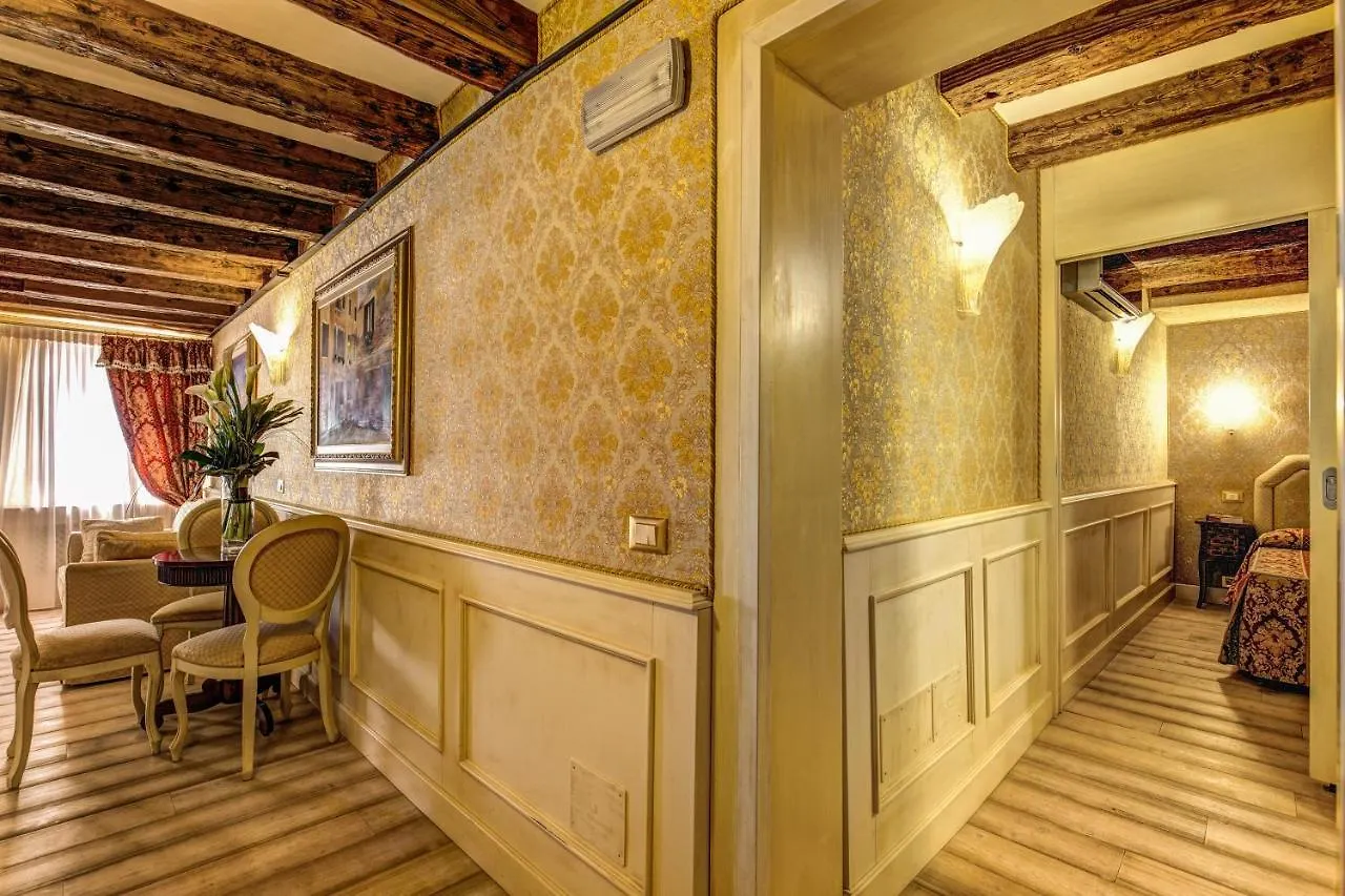 San Marco - Le Isole - Corte Coppo - Locande Venedig Italien